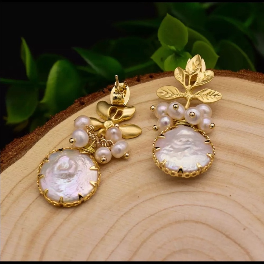 🔥Last One- Natural Freshwater Baroque Pearl Earrings - Picture 3 of 7
